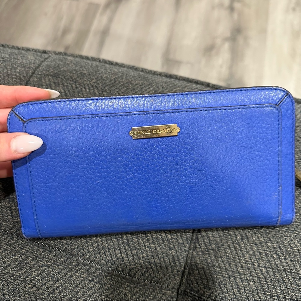 Vince Camuto wallet